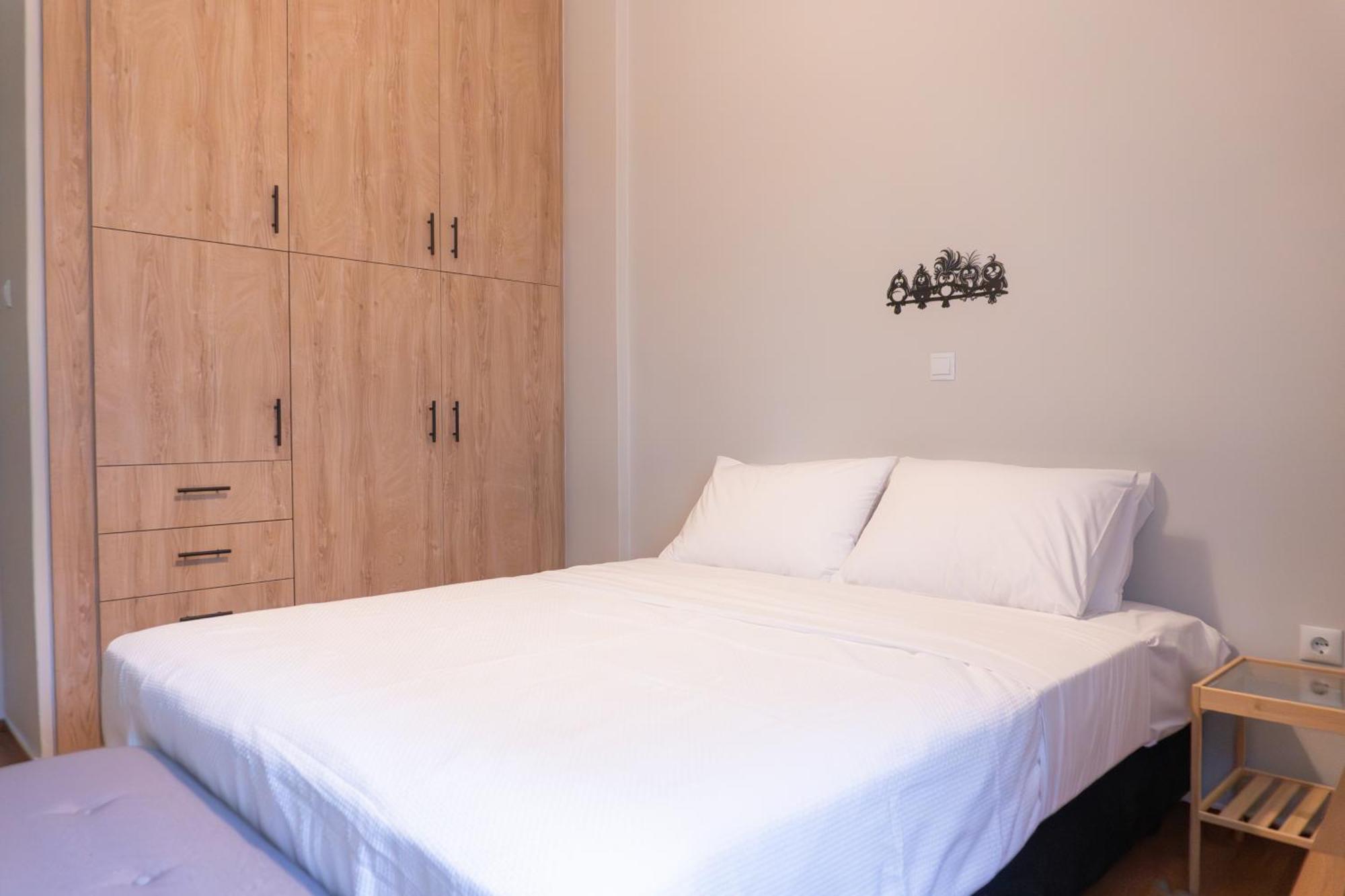 50 Steps Metro Kato Patisia Renovated Athens Apt Ngoại thất bức ảnh