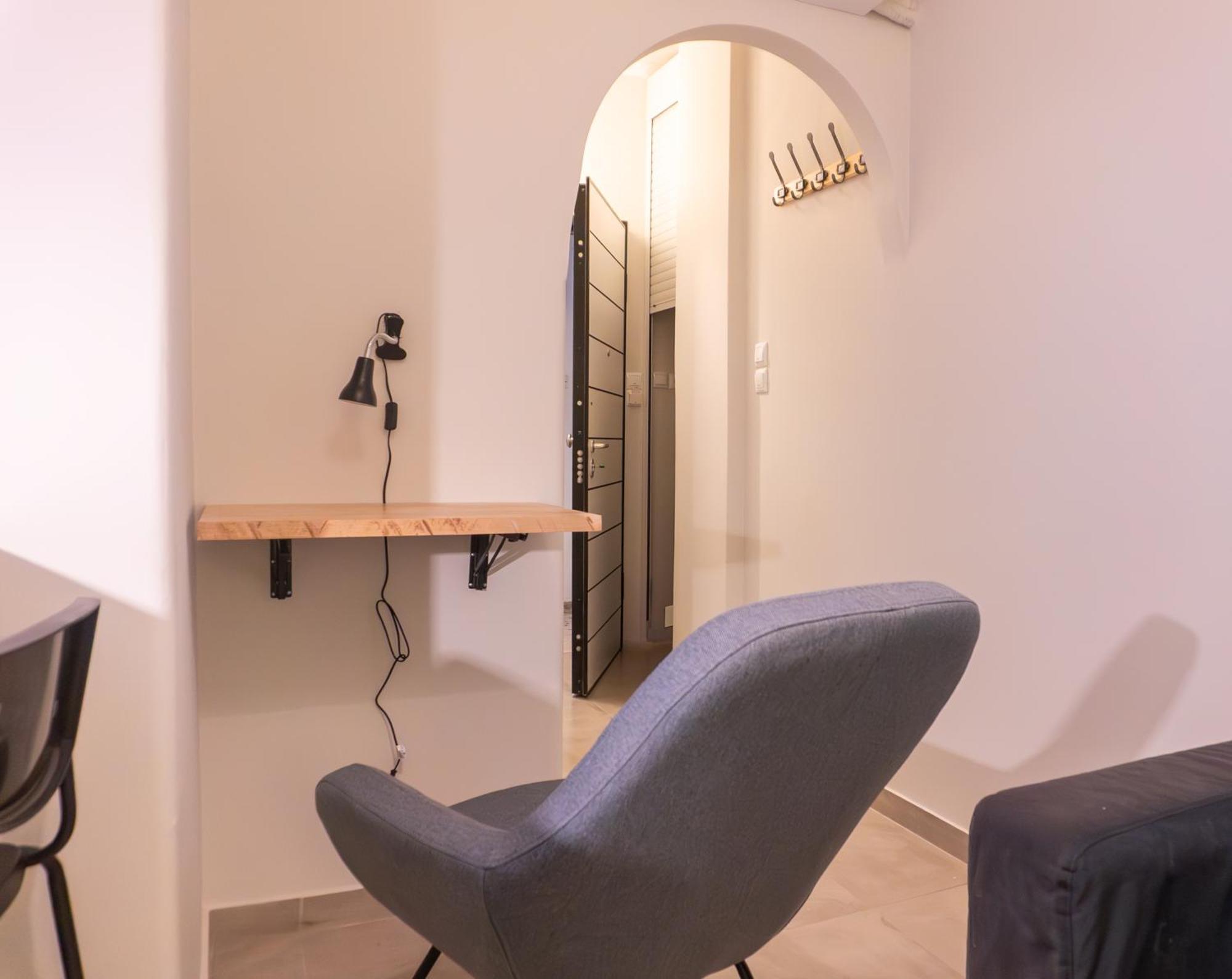 50 Steps Metro Kato Patisia Renovated Athens Apt Ngoại thất bức ảnh