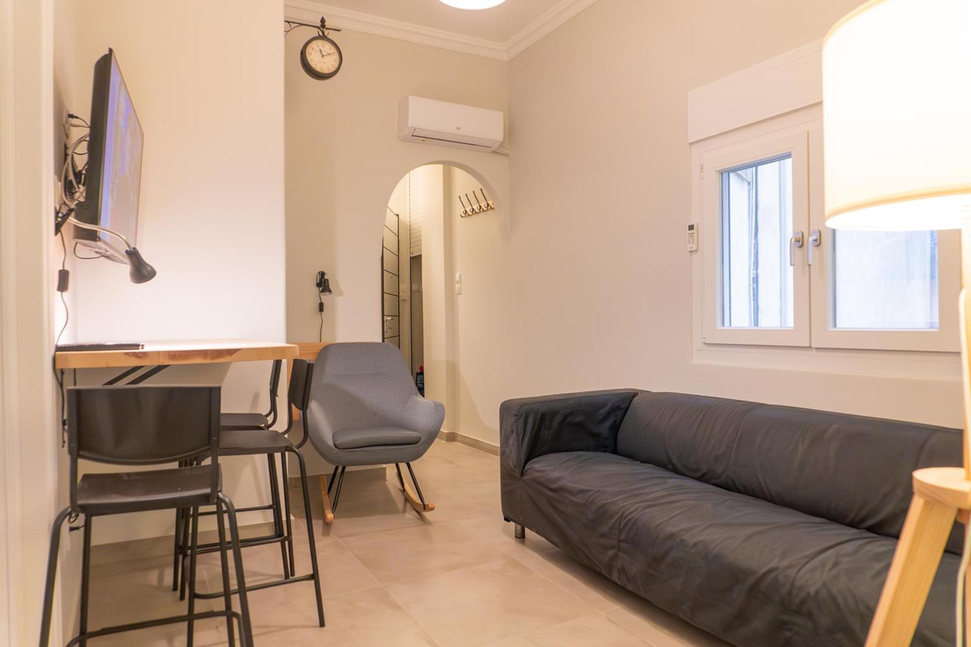 50 Steps Metro Kato Patisia Renovated Athens Apt Ngoại thất bức ảnh