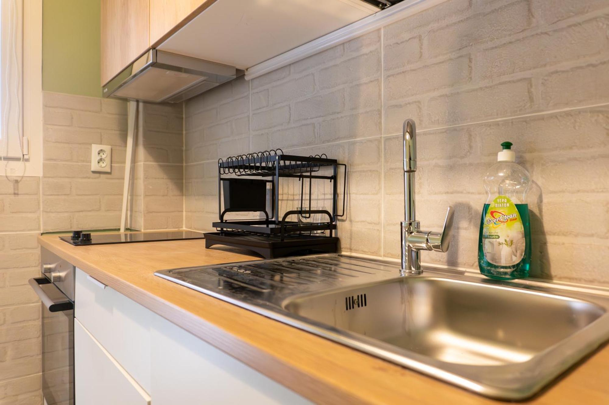 50 Steps Metro Kato Patisia Renovated Athens Apt Ngoại thất bức ảnh