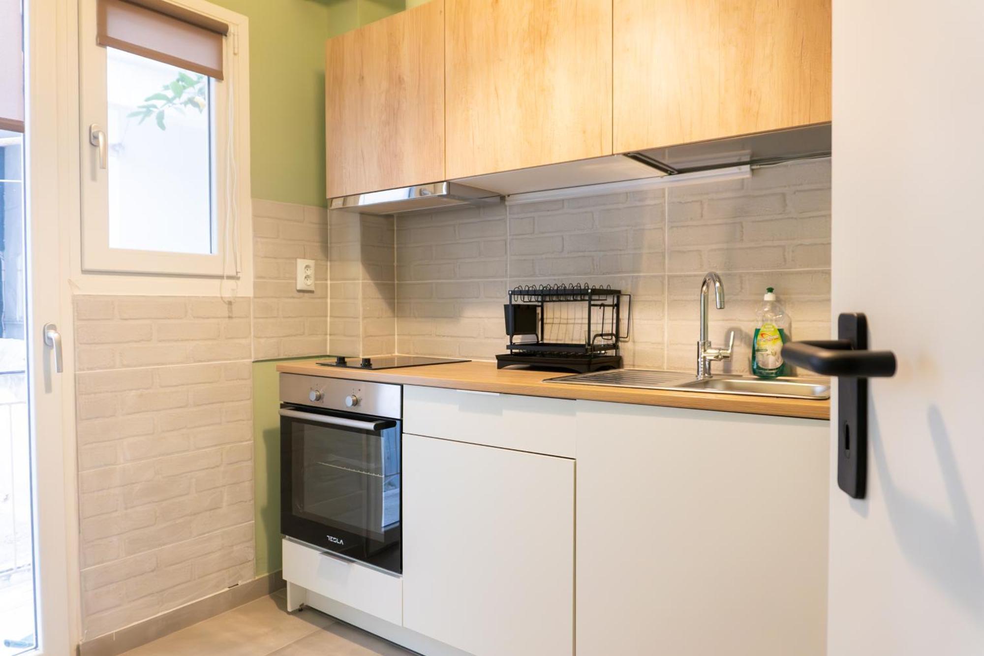 50 Steps Metro Kato Patisia Renovated Athens Apt Ngoại thất bức ảnh