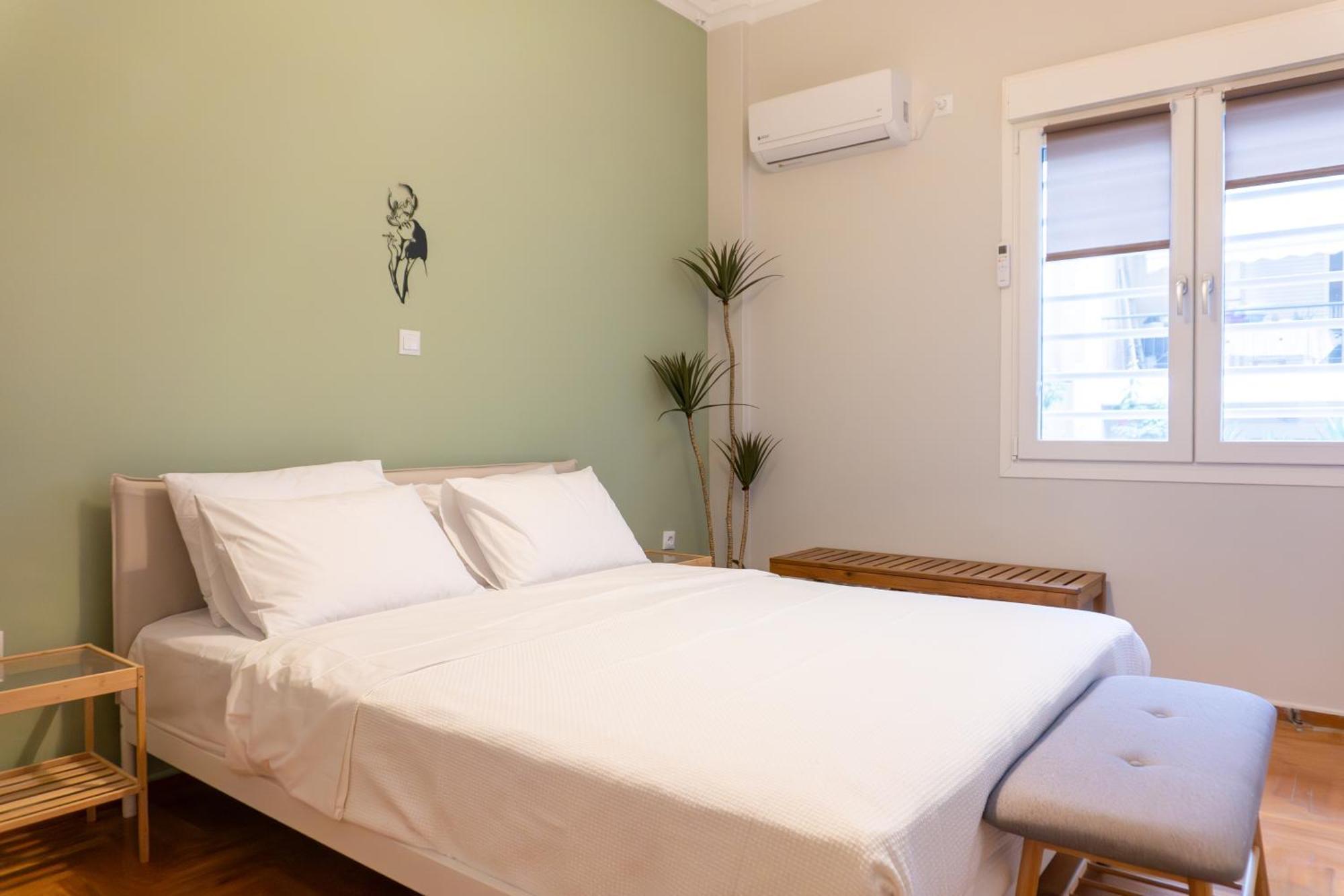 50 Steps Metro Kato Patisia Renovated Athens Apt Ngoại thất bức ảnh